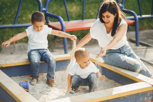 sand-pit-toddlers